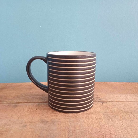 LAST CALL!  MAKE AN OFFER! Set (3) Denby Intro Stripe Coffee Mugs, black + white - Picture 2 of 9